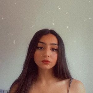 Meet your Posher, Ava